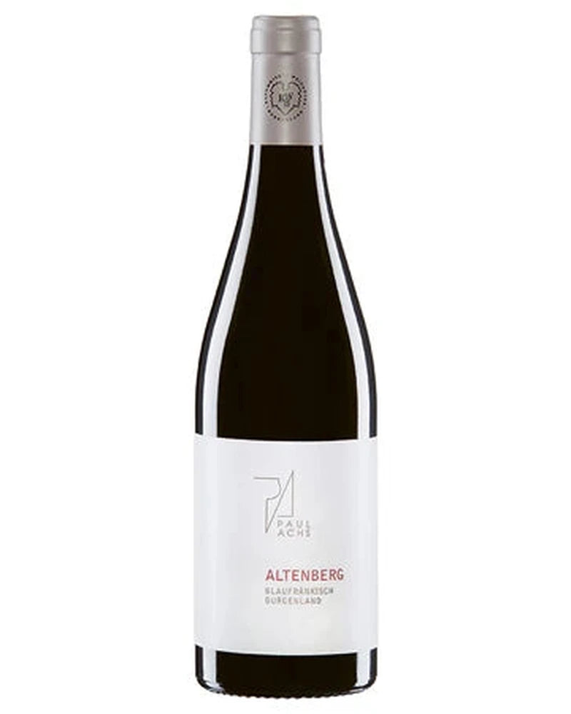 Blaufränkisch Rotwein Paul Achs Ried Golser Altenberg 2016 in einer Weinflasche auf einem Weinglas