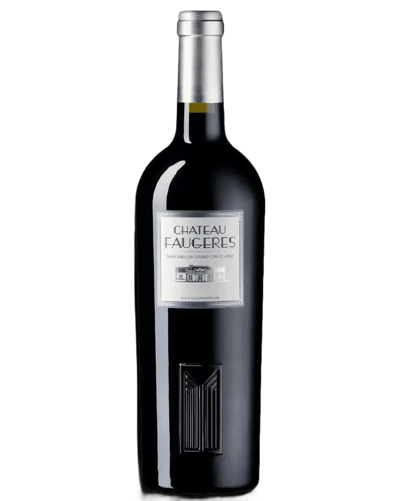 Château Faugères Saint Emilion Grand Cru 2019 Rotwein in einer Weinflasche mit etikett auf weißem Hintergrund